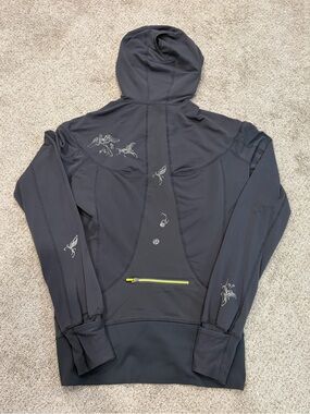 Lululemon Running Hoodie, Size 6, Charcoal Gray